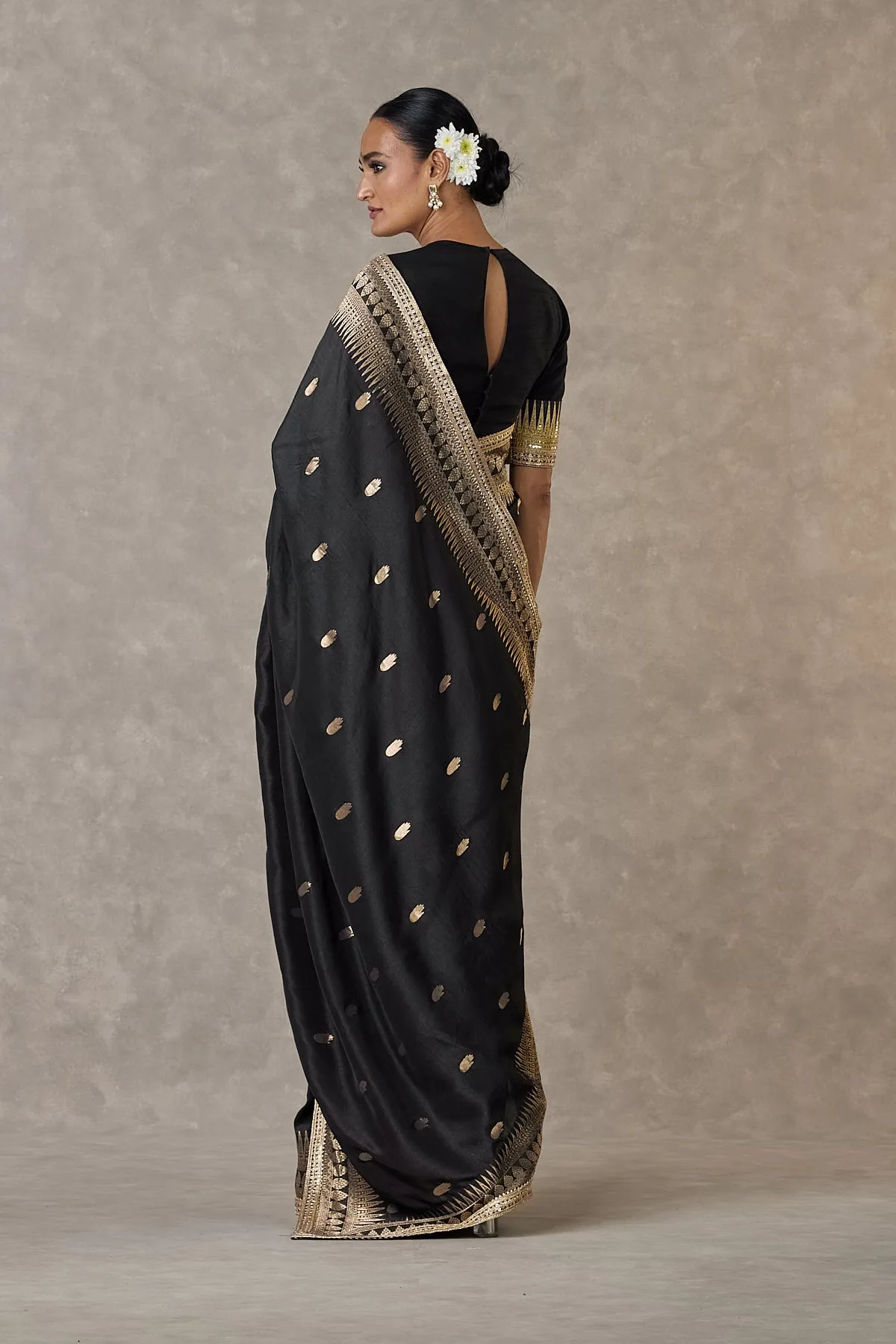 Black Haath Phool Saree