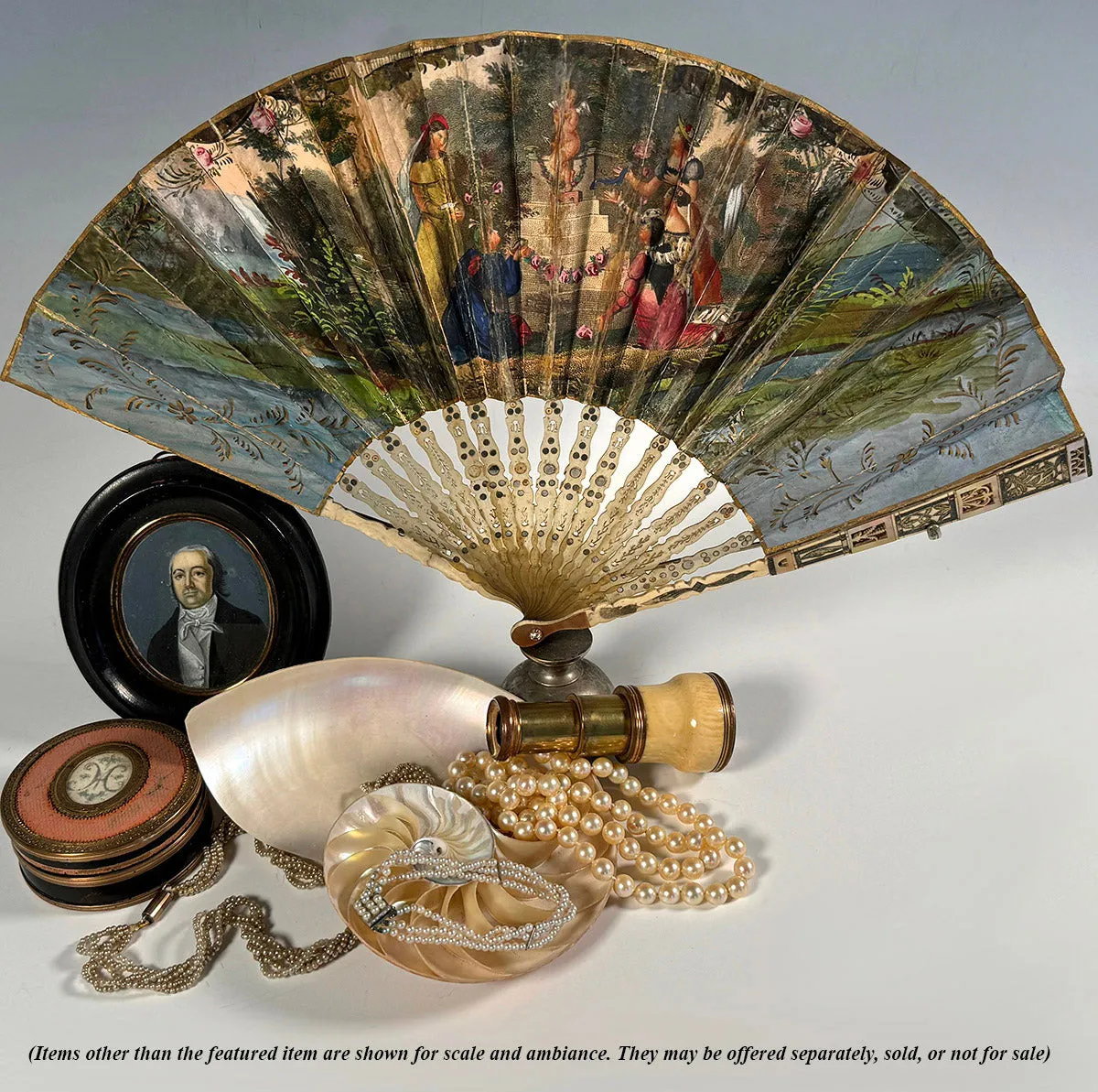 Charming c.1820-30 Mother of Pearl and Horn 21 cm Hand Fan, Likely Spanish or French Hand Painted