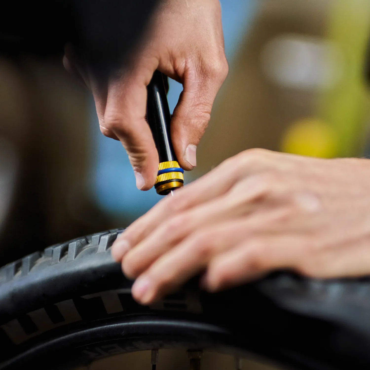 Lezyne Tubeless Insert Tire Compact Repair Kit (1-MT-TBLSKIT-V1)