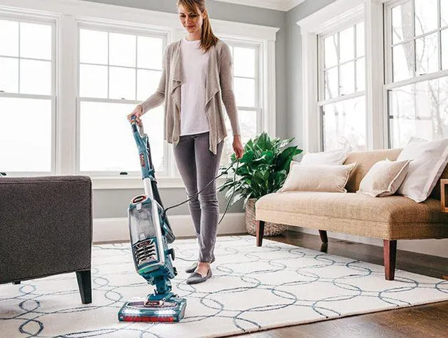 Shark DuoClean Powered Lift-Away Speed Upright Vacuum (NV800)